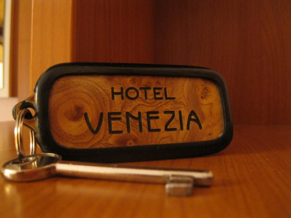Hotel Venezia Montecatini Terme Exteriör bild
