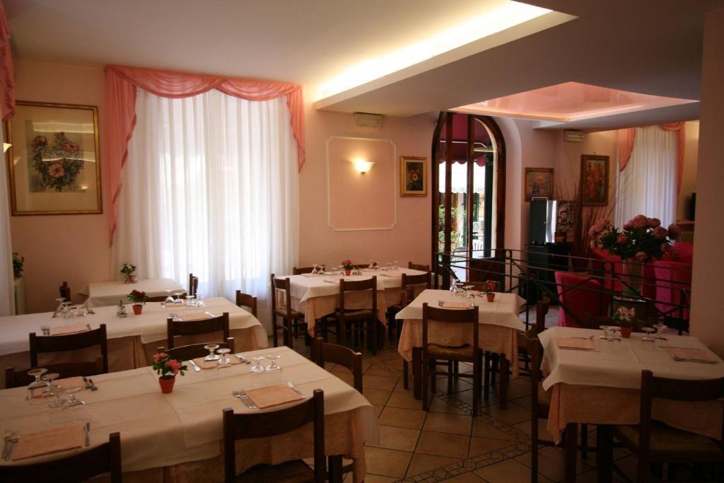 Hotel Venezia Montecatini Terme Exteriör bild