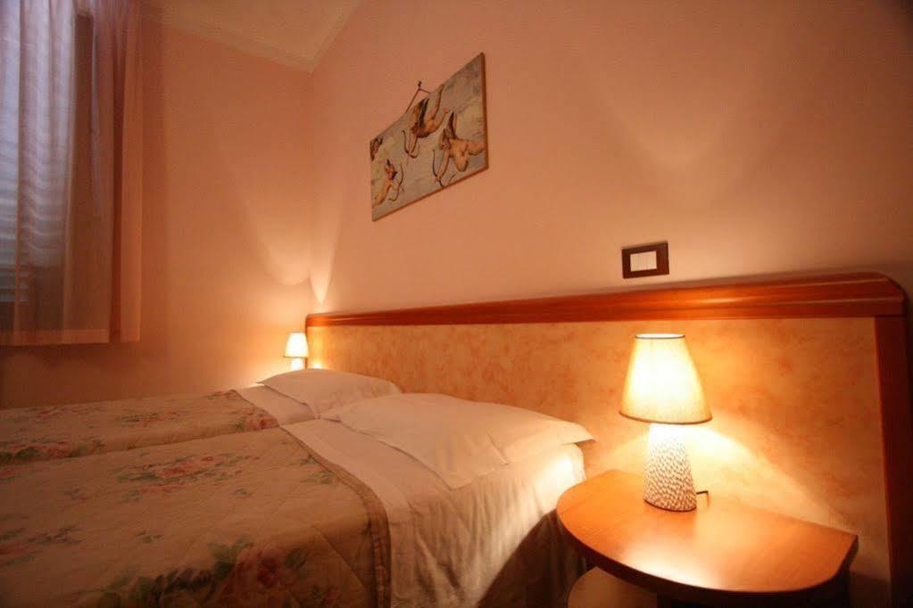 Hotel Venezia Montecatini Terme Exteriör bild